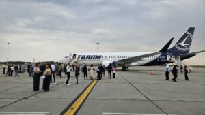 Reportaj: TAROM are un nou avion după 20 de ani. „Mircea Lucescu”, prima aeronavă din noua flotă