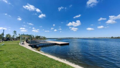 Insula Lacul Morii se pregătește de inaugurare. West Side Sunset Fest deschide noul spațiu public