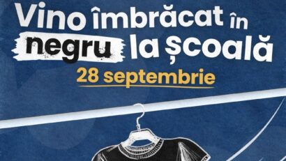 Elevii protestează, îmbrăcaţi în negru, faţă de introducerea uniformelor