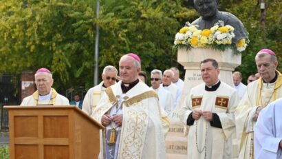 Duminică are loc tradiţionala procesiune cu relicva Sfântului Papă Ioan Paul al II-lea, pe străzile Capitalei