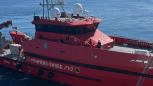 Incendiu la bordul unei nave în Marea Neagră. Opt persoane sunt date dispărute