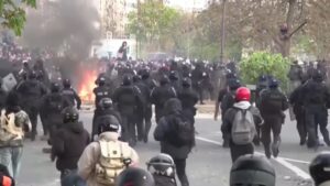 Paris, Franţa – Interdicţie de circulaţie, în noaptea de luni spre marţi, în unele zone