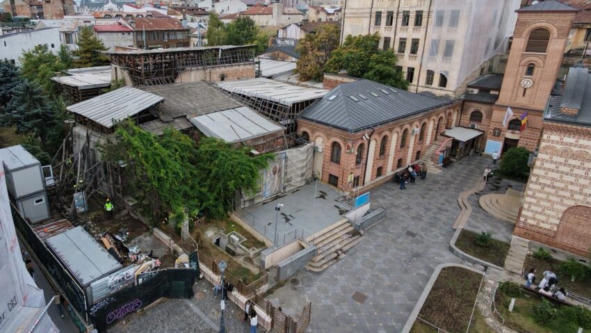Palatul Voievodal Curtea Veche a intrat în proces de reabilitare
